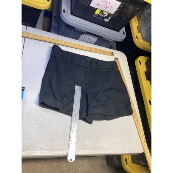 Country Club Chic Land' N Sea Womens Black Stretch Cuffed Casual Short Size 4 - Picture 1 of 3